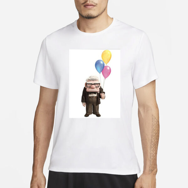 Carl Fredricksen Holding Balloons T-Shirt1