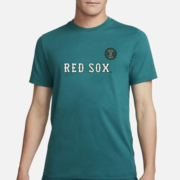 Babson College Red Sox Crewneck T-Shirt Giveaway 20244